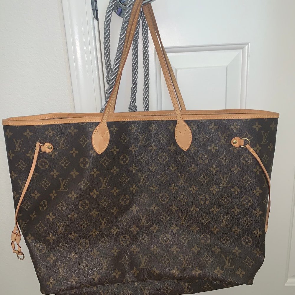 AUTHENTIC Louis Vuitton Neverfull GM